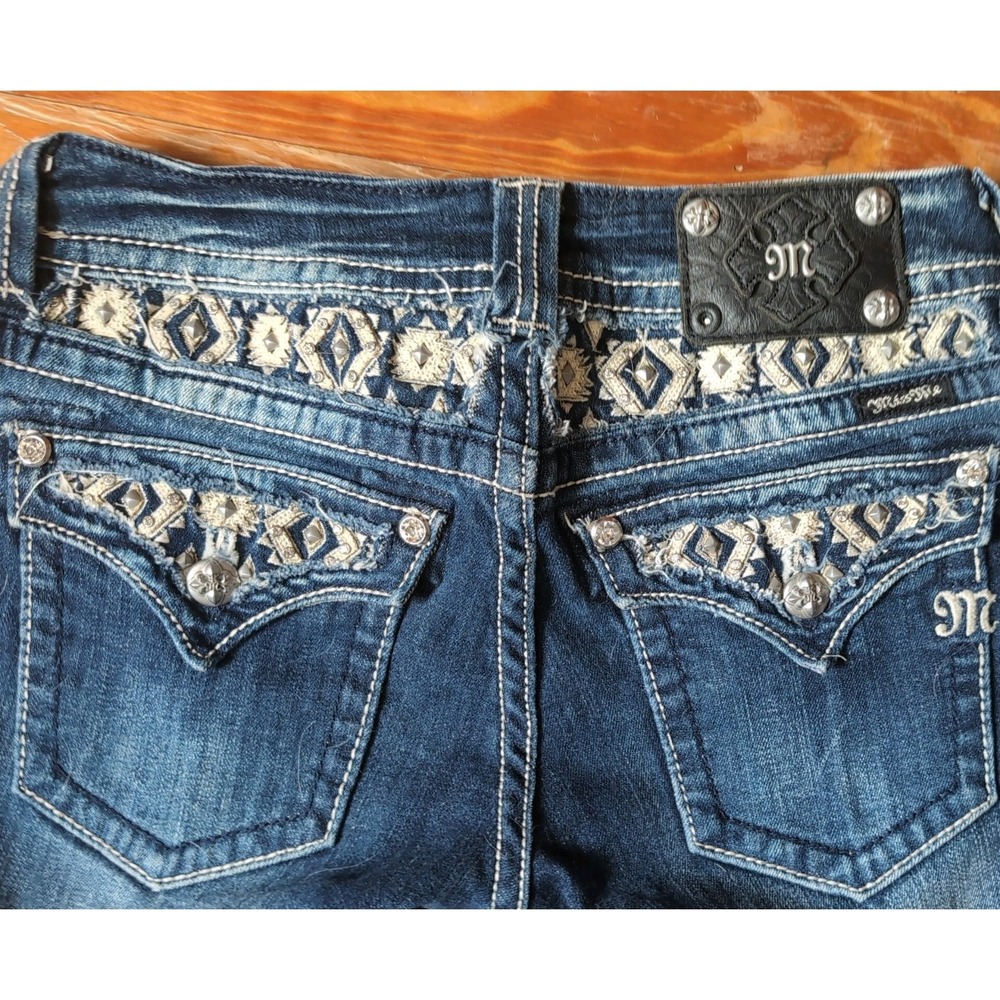 Miss Me Southwest Embroidery Western Blue Jeans Boot Cut JW6108B Size 28 x 33.5